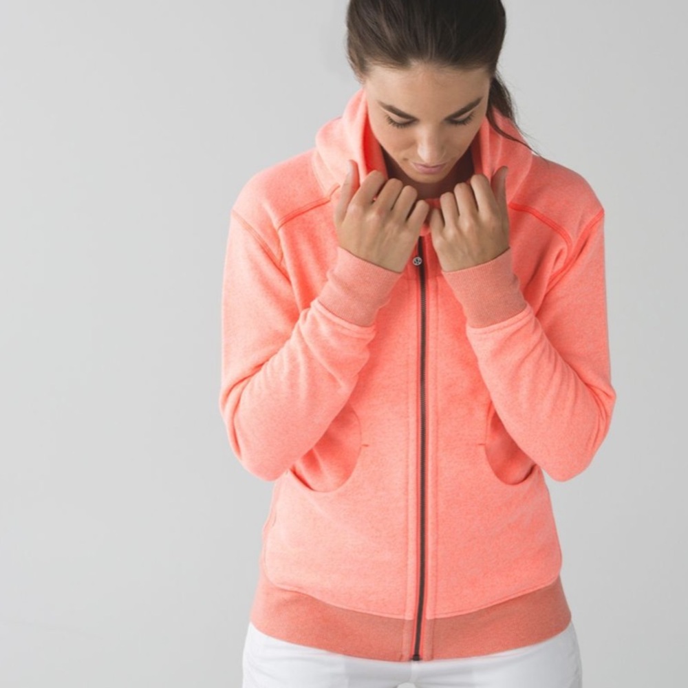 Lululemon On The Daily Hoodie Heathered Grapefruit / Heathered Plush Peach Scuba